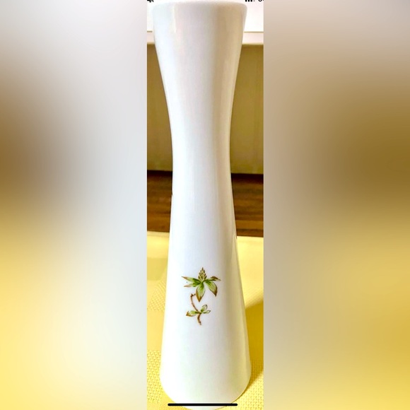 Vintage AK Kaiser West Germany Rosana Porcelain Bud Vase 9 3/4” Tall - Picture 3 of 7